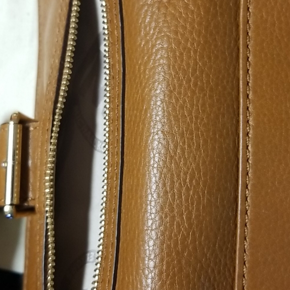 Michael Kors Wallet - Picture 3 of 11